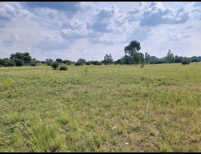 LAND FOR SALE IN RIVERSDALE